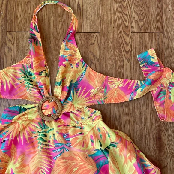 Tropical Halter Neck Dress - Picture 5 of 11